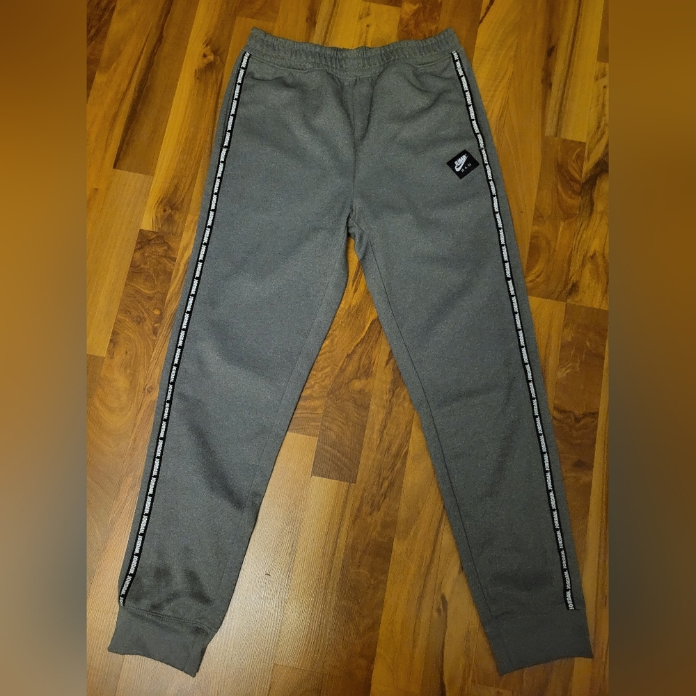 Jordan Gray Sweatpants with Contrast Stitching